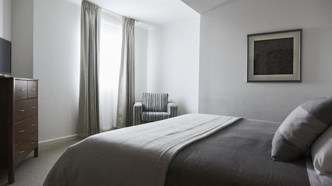 Plough Hotel - Tourism Cairns 2