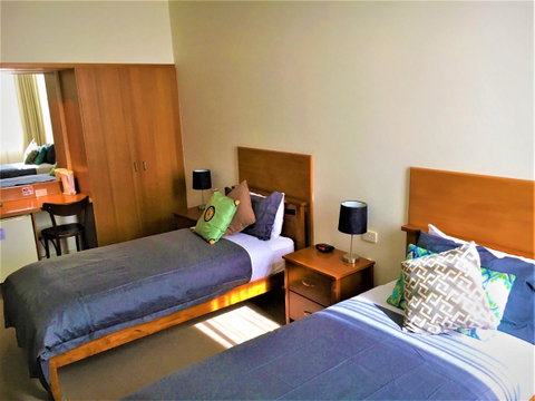 Plough Hotel - Tourism Cairns 8
