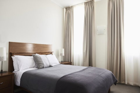 Plough Hotel - Tourism Cairns 1
