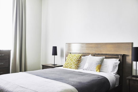 Plough Hotel - Tourism Cairns 0