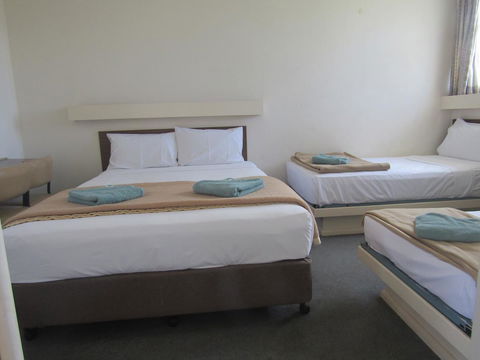 Twin City Motor Inn - Tourism Cairns 4