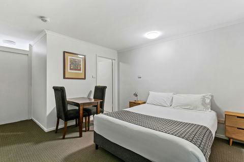 Quality Inn & Suites The Menzies - Tourism Cairns 2