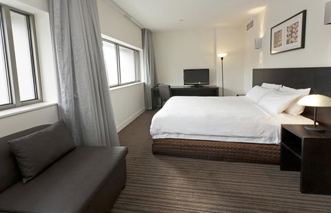 Causeway 353 Hotel - Tourism Cairns 25
