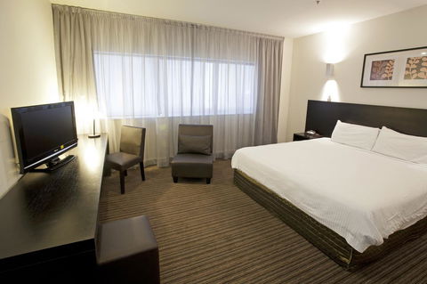 Causeway 353 Hotel - Tourism Cairns 23