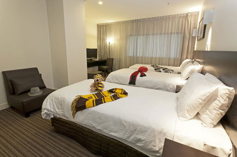 Causeway 353 Hotel - Tourism Cairns 37