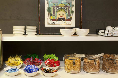 Causeway 353 Hotel - Tourism Cairns 17