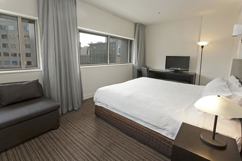Causeway 353 Hotel - Tourism Cairns 22