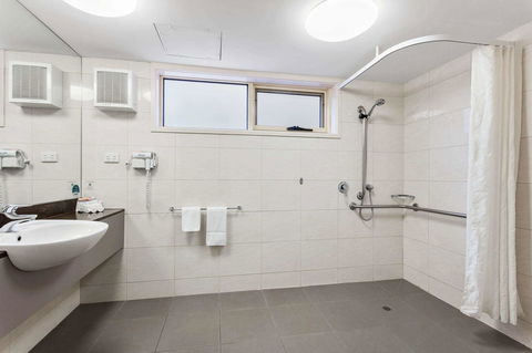 Quality Hotel Bayside Geelong - Tourism Cairns 13