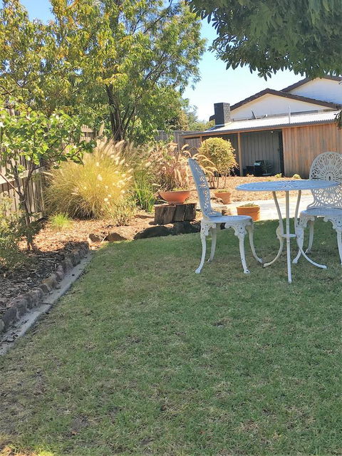 The Cosy Bungalow - Tourism Cairns 15