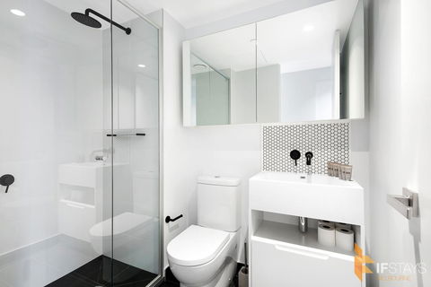 IFSuites (IFSTAYS) Light House Victoria One Apartment - Tourism Cairns 5