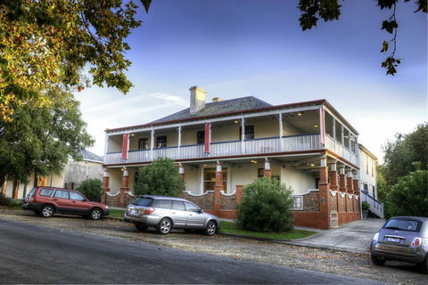 Athelstane House - Tourism Cairns 1
