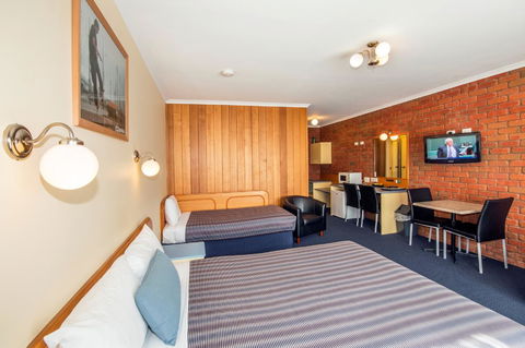 Torquay Tropicana Motel - Tourism Cairns 27
