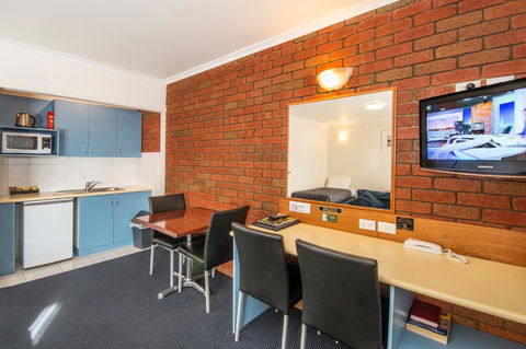Torquay Tropicana Motel - Tourism Cairns 22