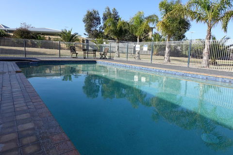 Torquay Tropicana Motel - Tourism Cairns 15