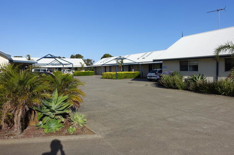 Torquay Tropicana Motel - Tourism Cairns 10