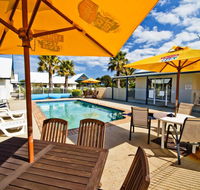 Torquay Tropicana Motel - Tourism Cairns