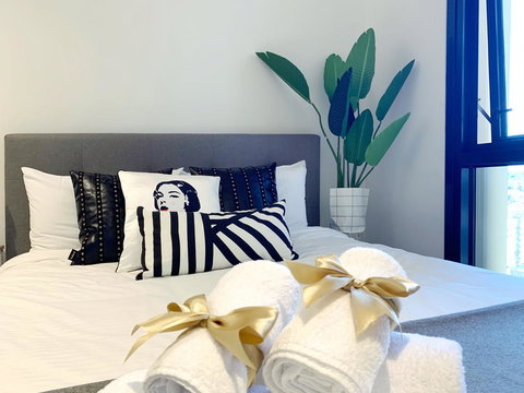 Cosmo Central Hotel Apartment - Tourism Cairns 1