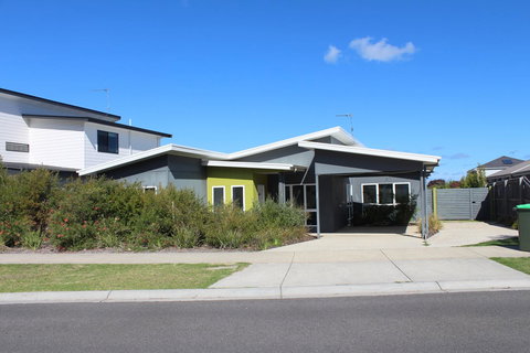 Tamara Temptation - Tourism Cairns 0