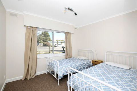 The Hill House - Tourism Cairns 2