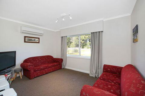The Hill House - Tourism Cairns 1