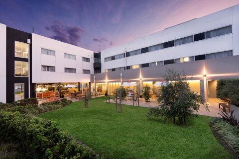 Atura Dandenong - Tourism Cairns 21