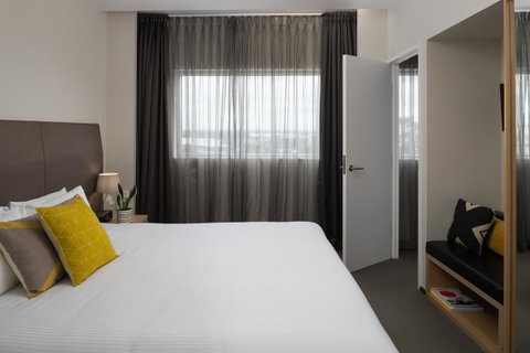 Atura Dandenong - Tourism Cairns 13