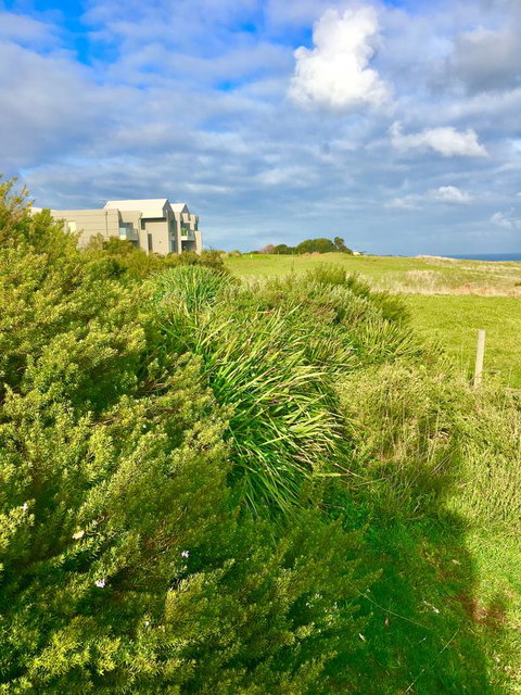 Arcadia Phillip Island - Tourism Cairns 21