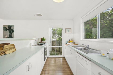 47 Baker Street - Tourism Cairns 16