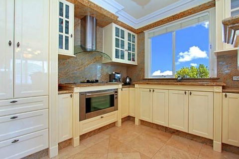 ABC Accommodation - Rosebud - Tourism Cairns 4