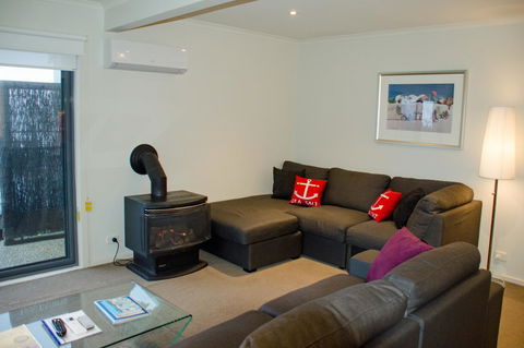 5 Whitecrest Great Ocean Road Resort - Ocean Views - Tourism Cairns 17