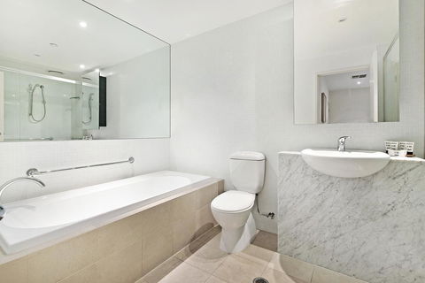 ULTIQA Little Collins (located At The Hero Apartment Building) - Tourism Cairns 27