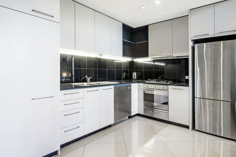 ULTIQA Little Collins (located At The Hero Apartment Building) - Tourism Cairns 3