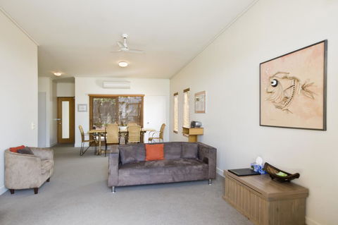 Lornebeach Apartments - Tourism Cairns 32