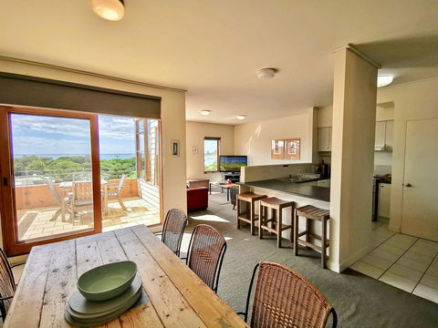 Lornebeach Apartments - Tourism Cairns 1