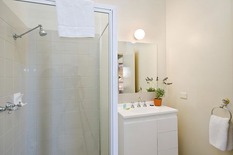 Lornebeach Apartments - Tourism Cairns 13