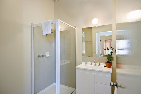 Lornebeach Apartments - Tourism Cairns 23