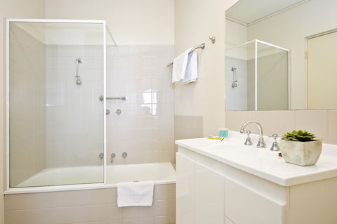 Lornebeach Apartments - Tourism Cairns 30