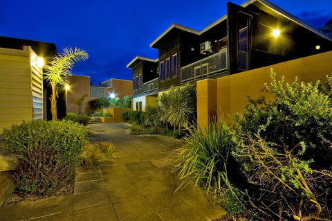 Lornebeach Apartments - Tourism Cairns 6