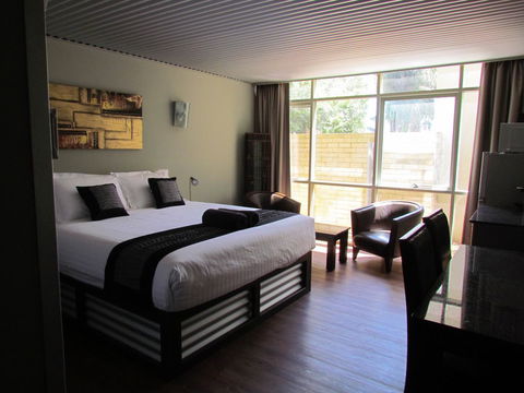 The Olive Tree Motel - Tourism Cairns 15