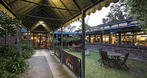 Burvale Hotel - Tourism Cairns 17