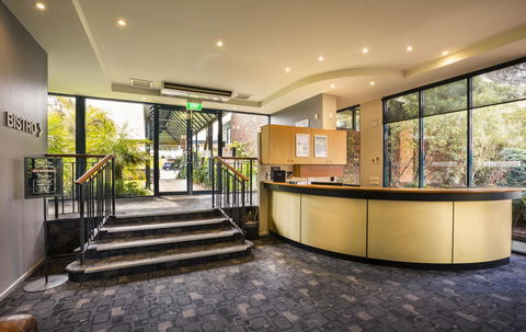 Burvale Hotel - Tourism Cairns 15