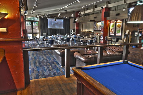 Burvale Hotel - Tourism Cairns 25