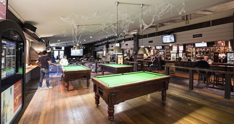 Burvale Hotel - Tourism Cairns 24