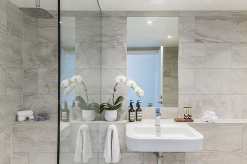 Quay West Suites Melbourne - Tourism Cairns 11