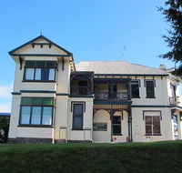 The Bischoff Hotel - Tourism Cairns