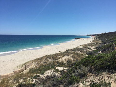 The Blue Beach House - Tourism Cairns 1