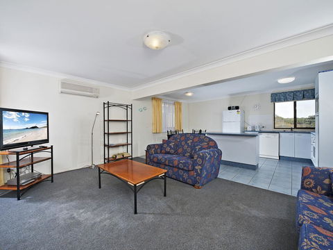 The Breakers, 16B Government Road - Tourism Cairns 2