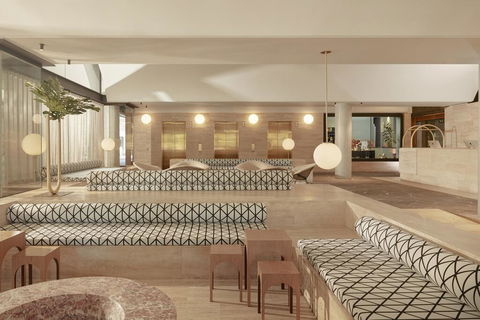 The Calile Hotel - Tourism Cairns 1