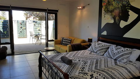 The Courtyard - Tourism Cairns 0