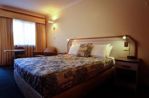 The Crossing Motel - Tourism Cairns 0